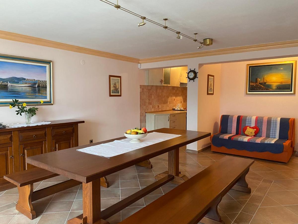 Apartment L'Odore Del Mare Dolac Екстер'єр фото